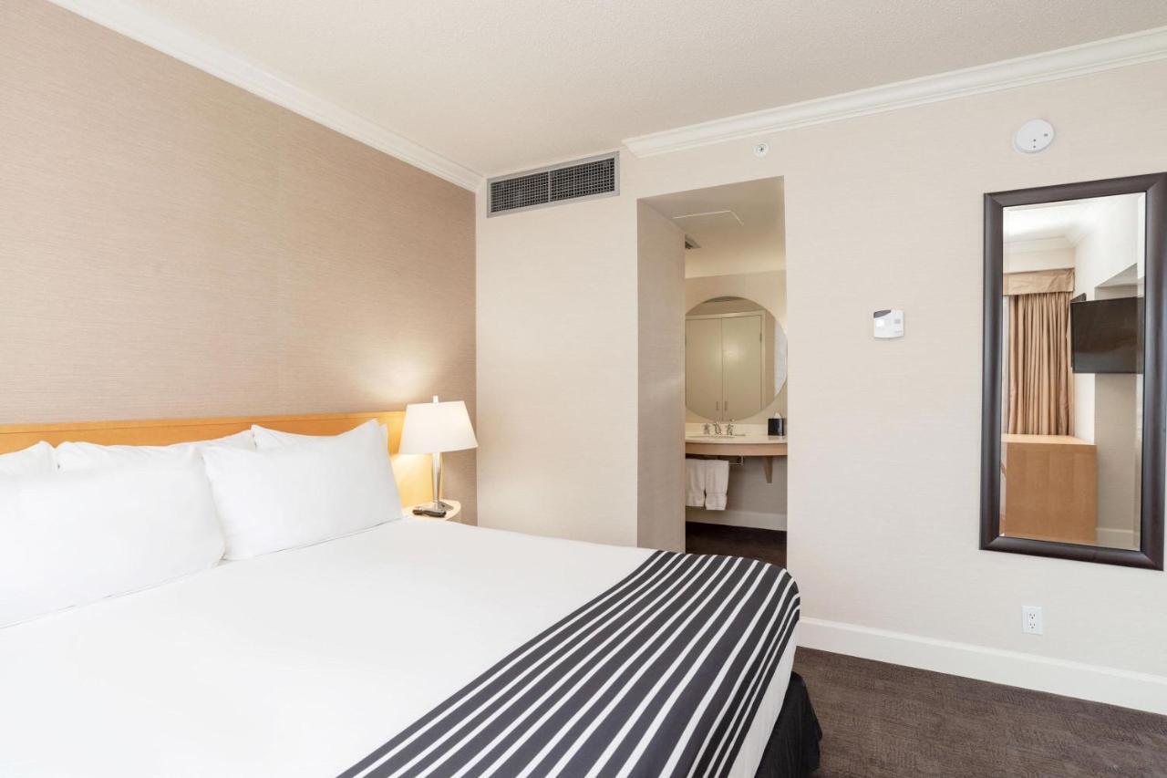 แซนด์แมน ซิกเนเจอร์ แวนคูเวอร์แอร์พอร์ต โฮเต็ล แอนด์ รีสอร์ต Hotel ริชมอนด์ ภายนอก รูปภาพ